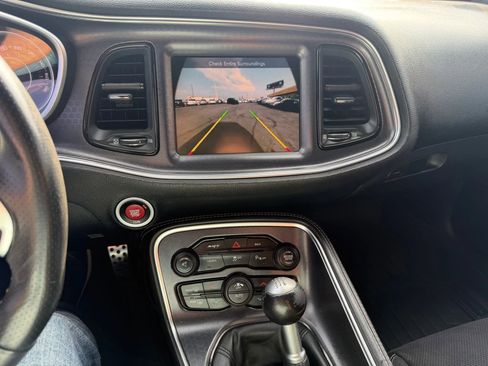 Used 2015 Dodge Challenger SRT w/ Technology Group image 14