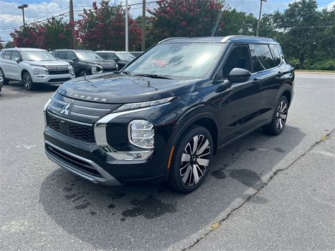 New 2025 Mitsubishi Outlander SEL image 7