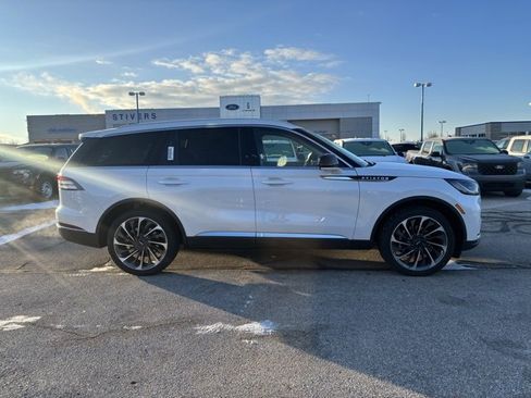 New 2026 Lincoln Aviator Reserve w/ Illumination Package image 3