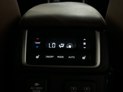 Used 2019 Subaru Ascent Touring AWD/4WD image 32
