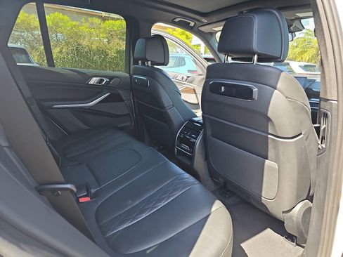 Used 2025 BMW X5 xDrive50e AWD/4WD image 14
