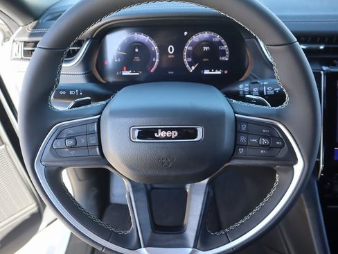 New 2025 Jeep Grand Cherokee L Limited image 3