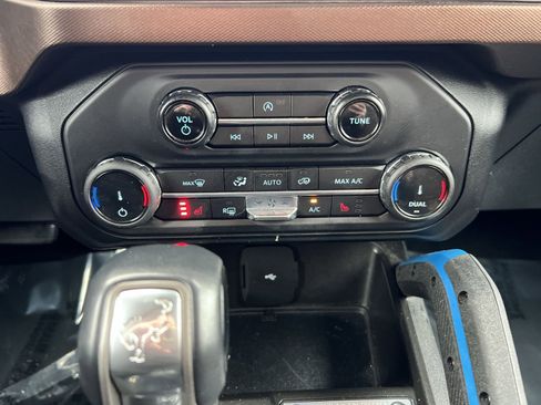 Used 2022 Ford Bronco Outer Banks image 19