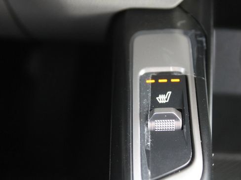 Certified 2025 Kia Sorento S w/ Panoramic Sunroof Package image 39