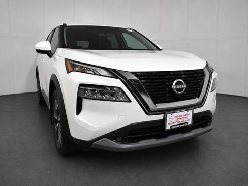Used 2022 Nissan Rogue SV AWD/4WD image 3