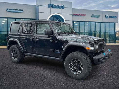 Used 2023 Jeep Wrangler Unlimited Rubicon 4xe w/ Steel Bumper Group AWD/4WD image 2