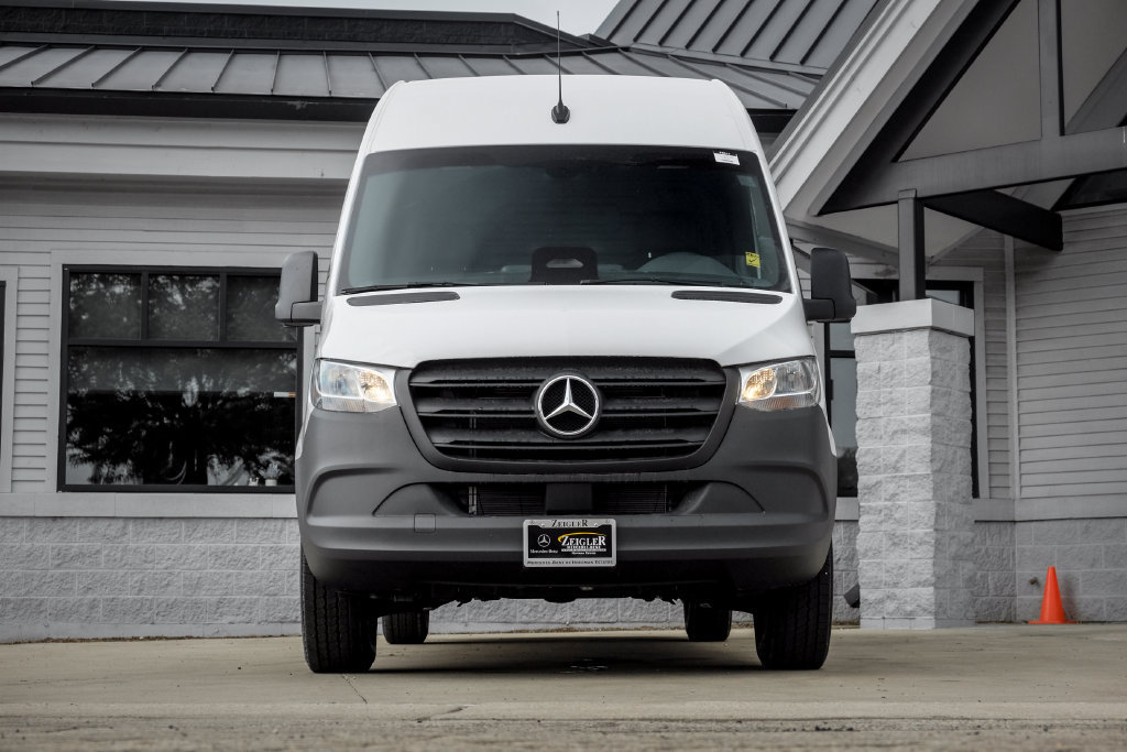 Used 2026 Mercedes-Benz Sprinter 2500 image 5