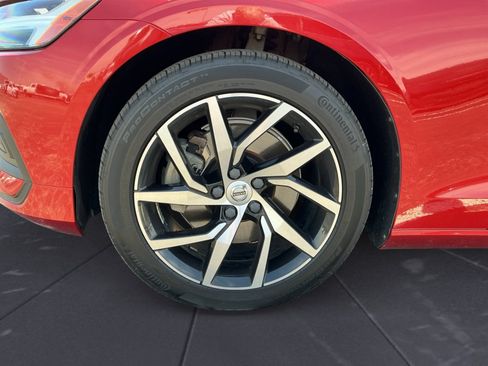 Used 2020 Volvo V60 T5 Momentum FWD image 14
