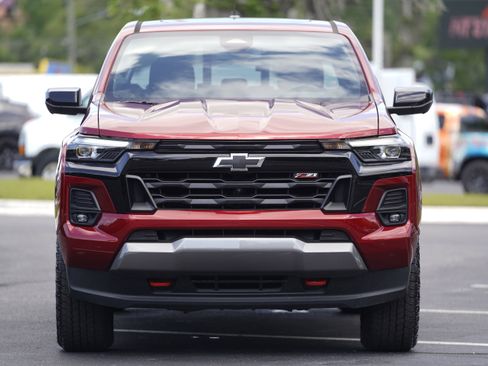 Used 2024 Chevrolet Colorado Z71 w/ Z71 Convenience Package 2 AWD/4WD image 35