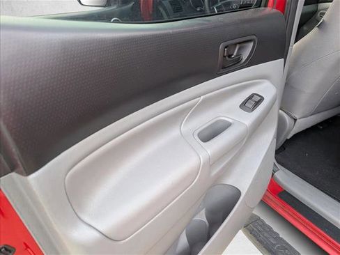 Used 2012 Toyota Tacoma PreRunner image 22