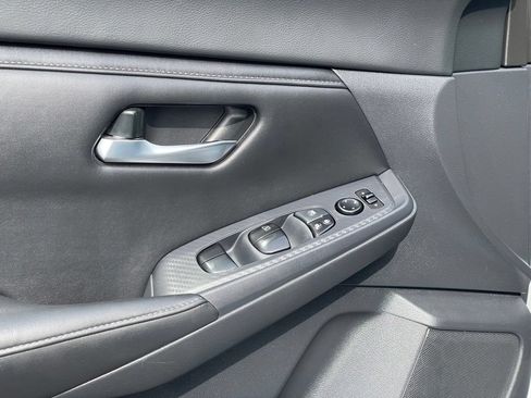 Certified 2023 Nissan Sentra S FWD image 11