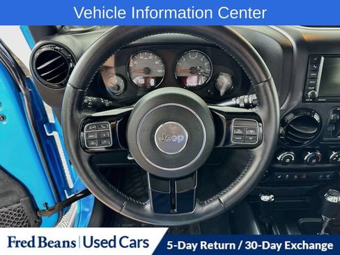 Used 2017 Jeep Wrangler Unlimited Sahara AWD/4WD image 15