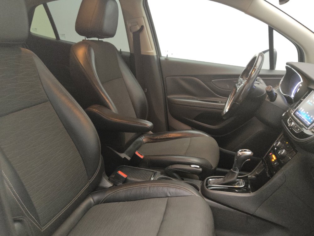 Used 2020 Buick Encore Preferred FWD image 21