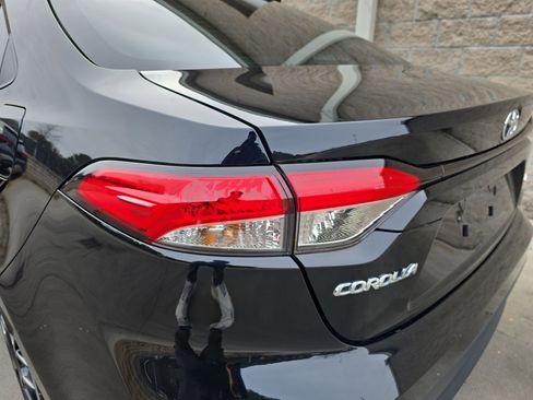 Used 2023 Toyota Corolla LE image 34