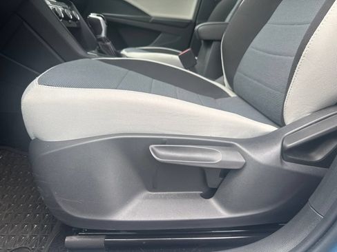 Used 2025 Volkswagen Taos S AWD/4WD image 11