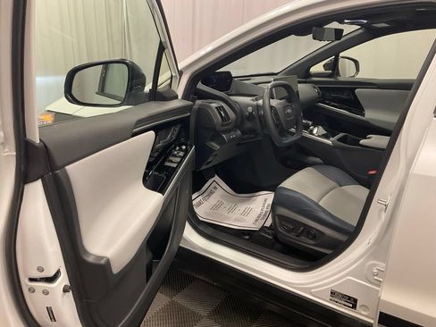 Used 2024 Subaru Solterra w/ Touring Package AWD/4WD image 4