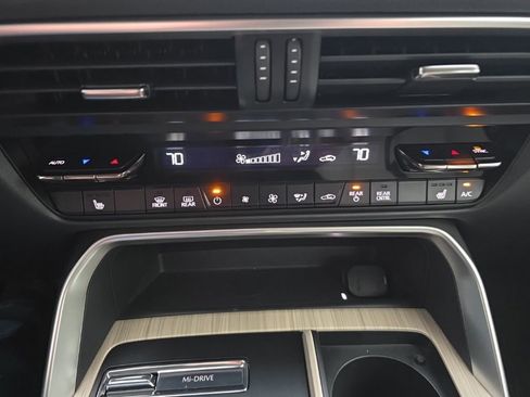 Used 2025 MAZDA CX-90 3.3 Turbo w/ Premium Sport Pkg image 22