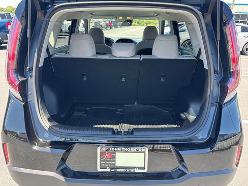 Used 2025 Kia Soul LX FWD image 19