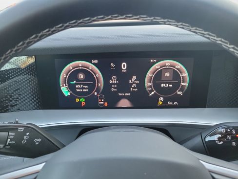 New 2026 Volkswagen Tiguan SE AWD/4WD image 11