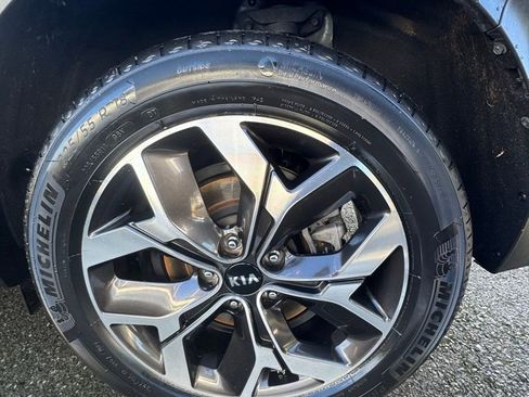 Used 2022 Kia Sportage EX w/ EX Technology Package image 8