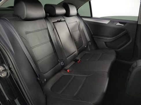 Used 2014 Volkswagen Jetta SE FWD image 15