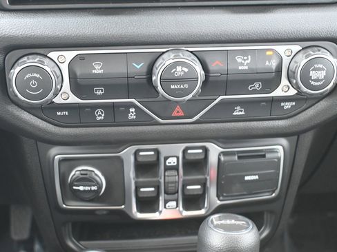 New 2026 Jeep Gladiator Sport image 15