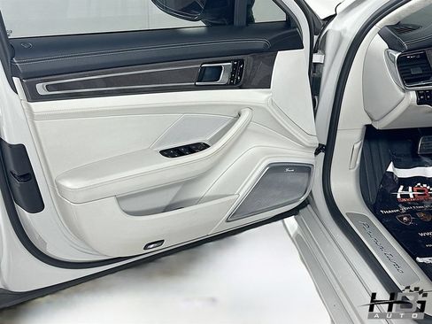 Used 2017 Porsche Panamera Turbo AWD/4WD image 13