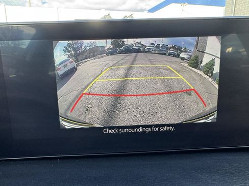 Used 2023 MAZDA MAZDA3 s FWD image 32
