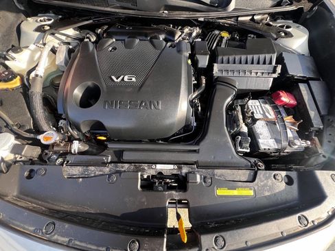Used 2017 Nissan Maxima Platinum FWD image 16