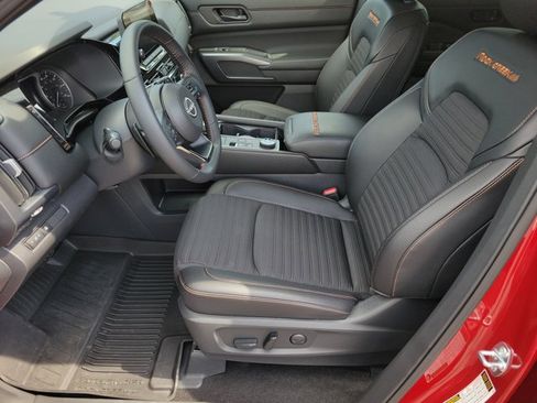 Used 2024 Nissan Pathfinder Rock Creek AWD/4WD image 5