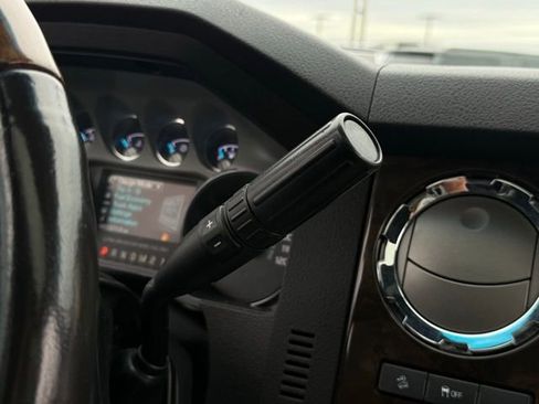 Used 2016 Ford F350 Platinum w/ Platinum Package image 9