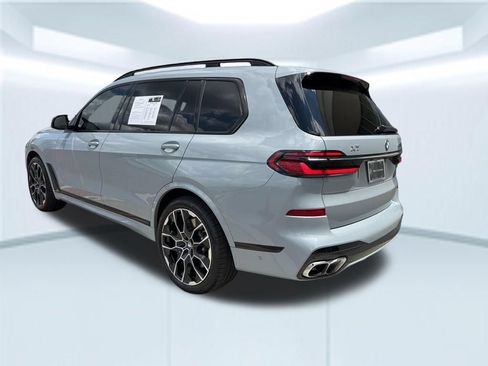Used 2023 BMW X7 M60i AWD/4WD image 5