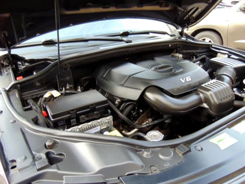 Used 2014 Jeep Grand Cherokee Limited image 32