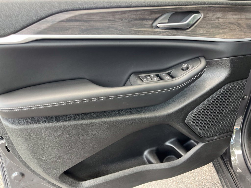 New 2026 Jeep Grand Cherokee Altitude AWD/4WD image 21
