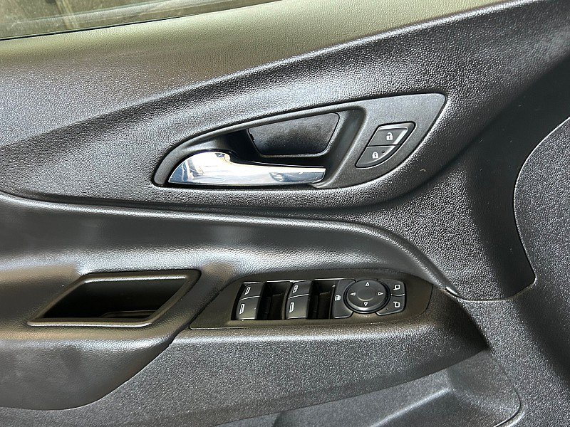 Used 2023 Chevrolet Equinox LT FWD image 19