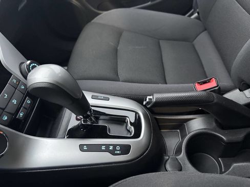 Used 2015 Chevrolet Cruze LT image 29