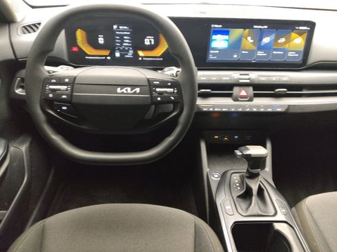 Used 2025 Kia K4 FWD image 22