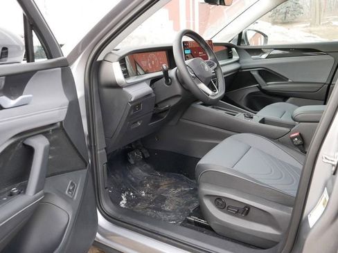 New 2026 Volkswagen Tiguan SE AWD/4WD image 7