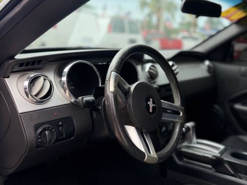 Used 2006 Ford Mustang GT RWD image 17