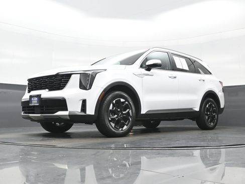 Used 2024 Kia Sorento S w/ Panoramic Sunroof Package AWD/4WD image 30