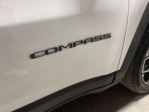 Used 2026 Jeep Compass Limited AWD/4WD image 9