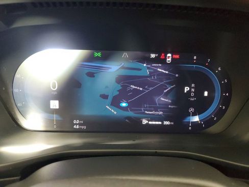 Certified 2025 Volvo XC40 B5 Plus image 28