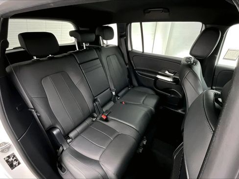 Certified 2022 Mercedes-Benz GLB 250 image 17