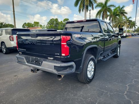 Used 2024 Chevrolet Silverado 2500 LTZ AWD/4WD image 4