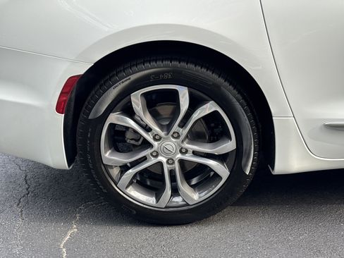 New 2026 Chrysler Pacifica Pinnacle image 12