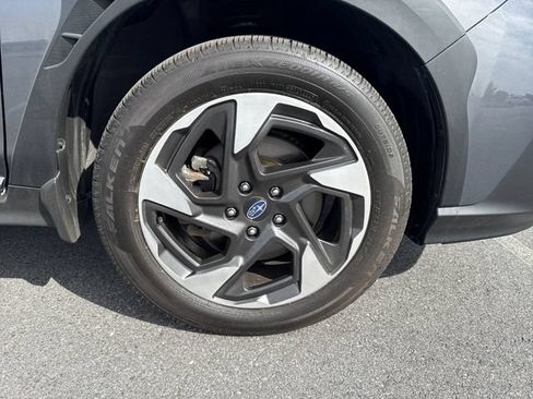 Used 2024 Subaru Crosstrek 2.5i Limited w/ Crosstrek Mirror Package AWD/4WD image 11