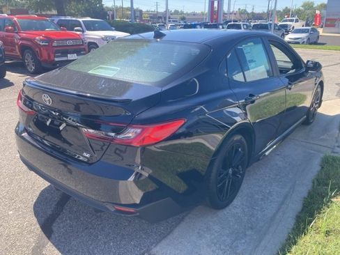 New 2025 Toyota Camry SE image 5