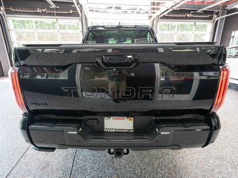 Used 2022 Toyota Tundra Platinum w/ Advanced Package AWD/4WD image 3