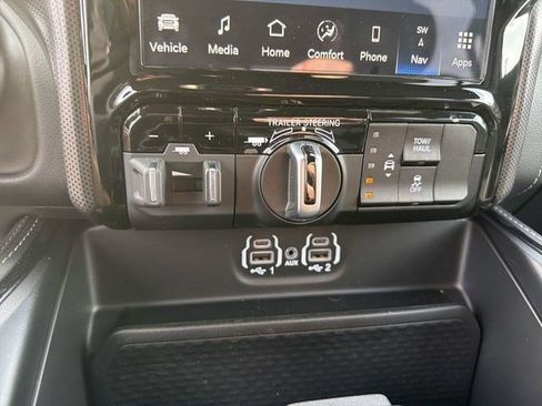 Used 2024 RAM 1500 Limited w/ Trailer Tow Group AWD/4WD image 22