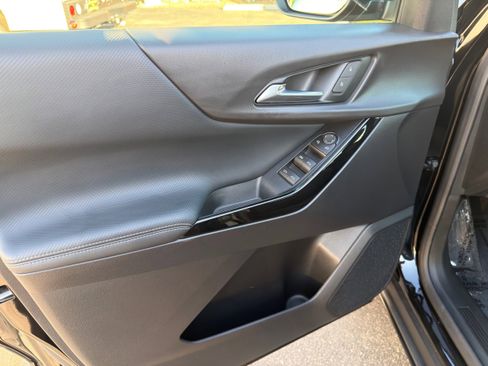 Used 2025 Chevrolet Equinox LT image 23